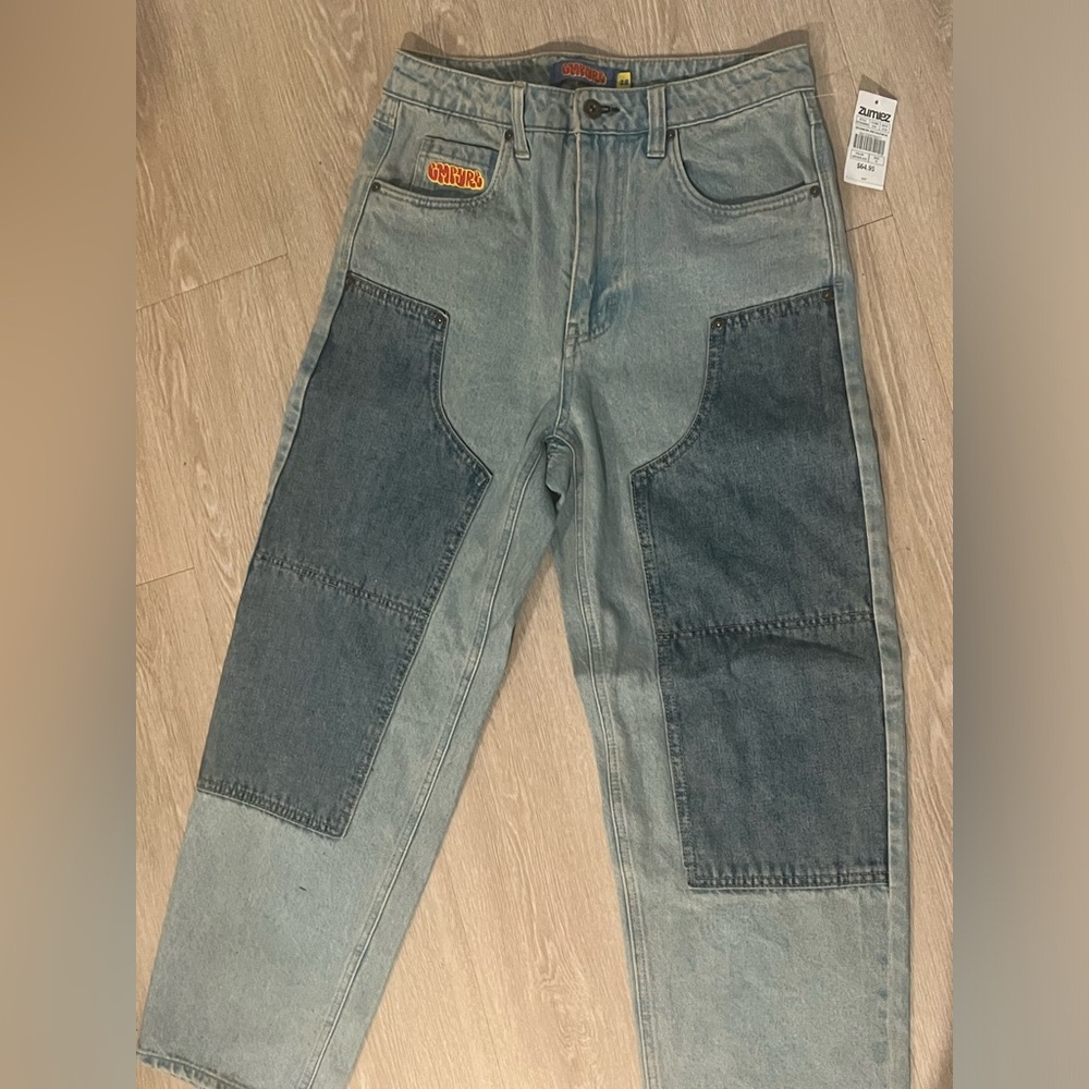 Zumiez empyre loose fit jeans size 28 new.